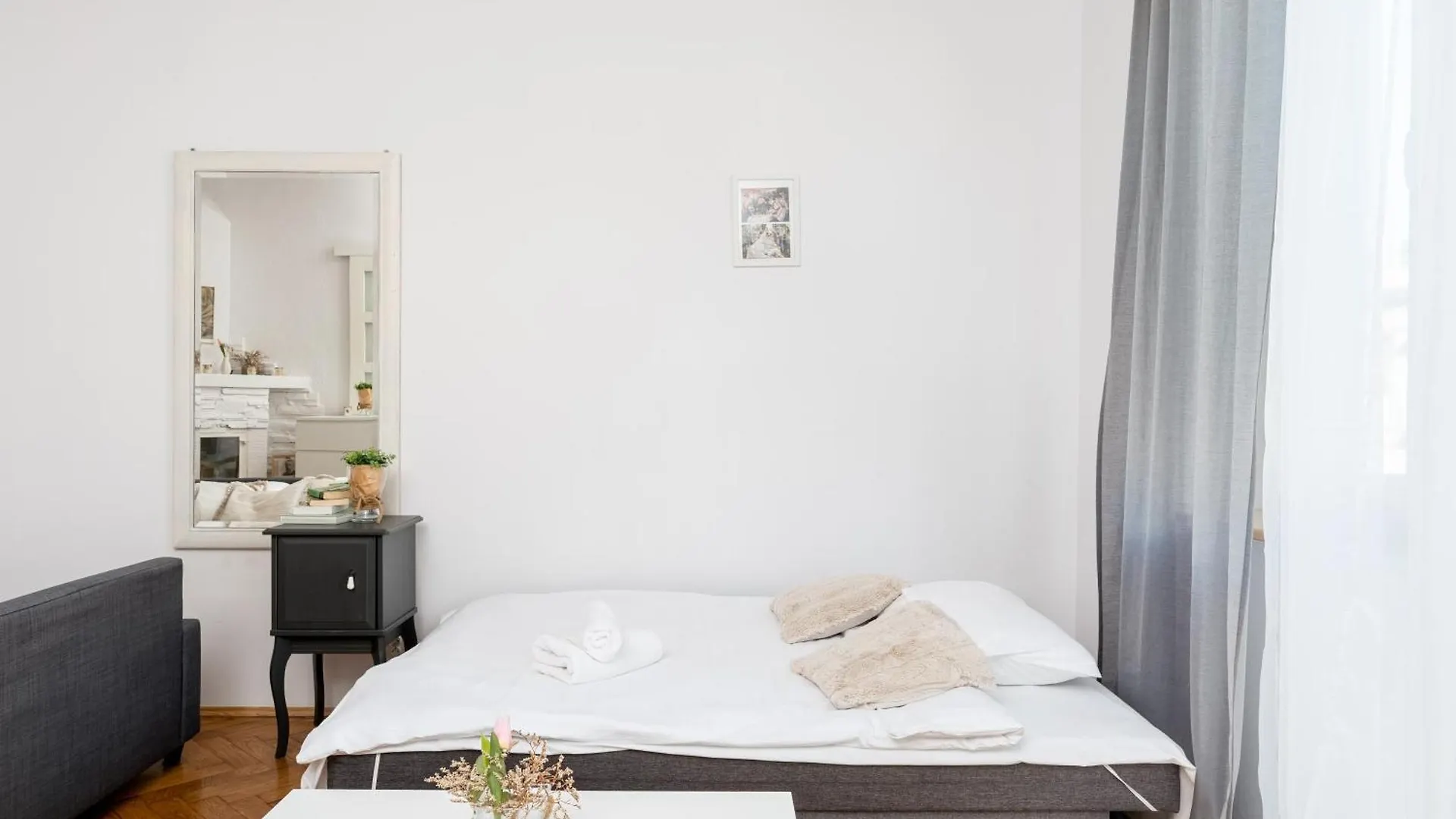 Vistula River Spacious Apartment Krakow